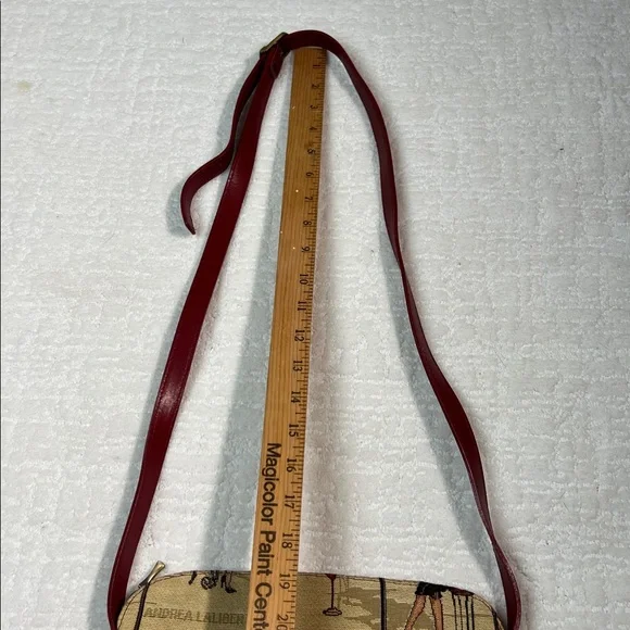 Signare Tapestry Rendezvous crossbody tapestry and leather bag - Picture 7 of 11